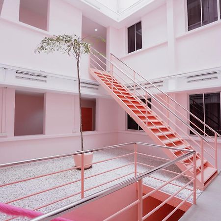 Pink Cabana Hotel Джорджтаун Экстерьер фото