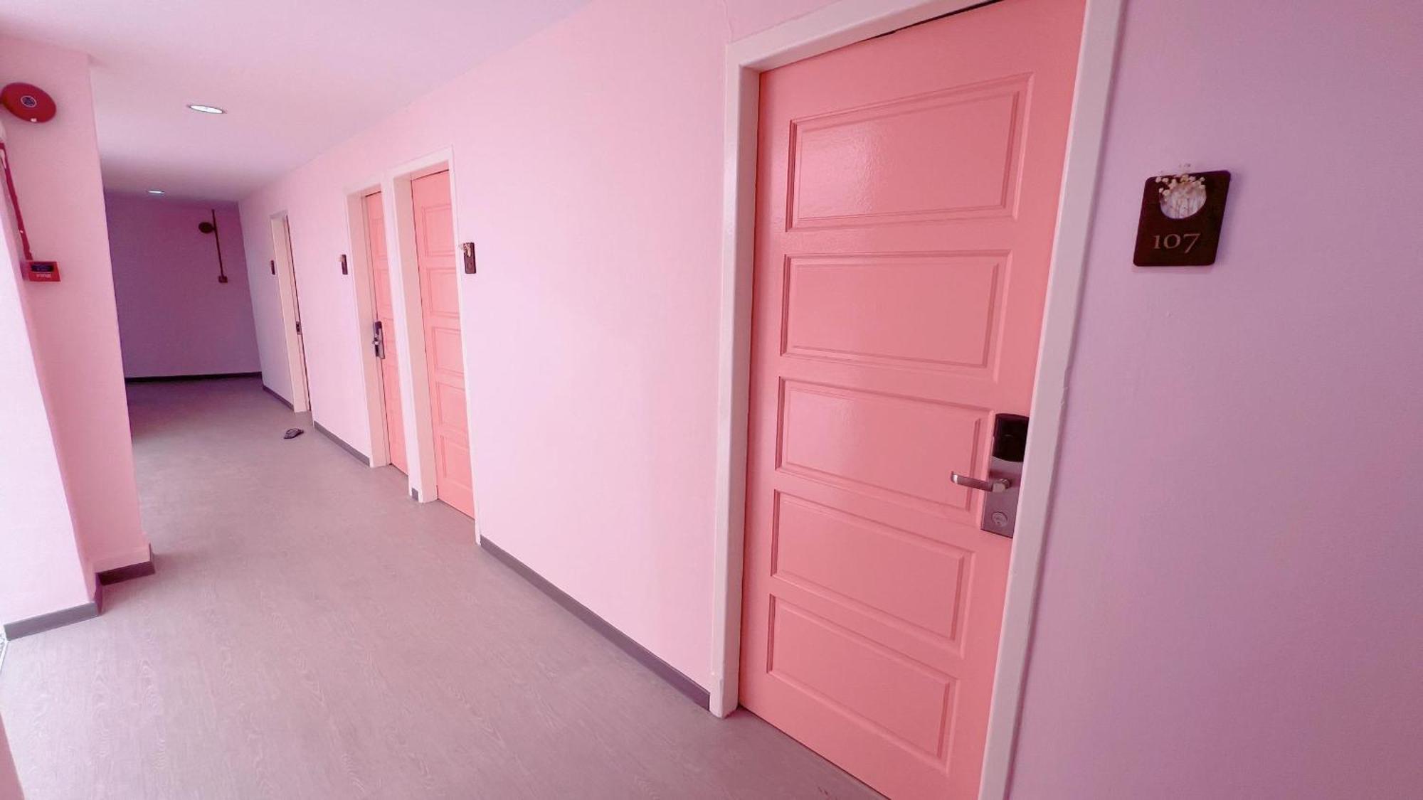 Pink Cabana Hotel Джорджтаун Экстерьер фото